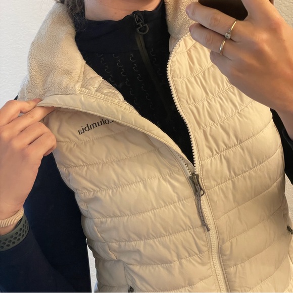 Columbia Women's cream-White Quilted Vest omniheat - Picture 4 of 14